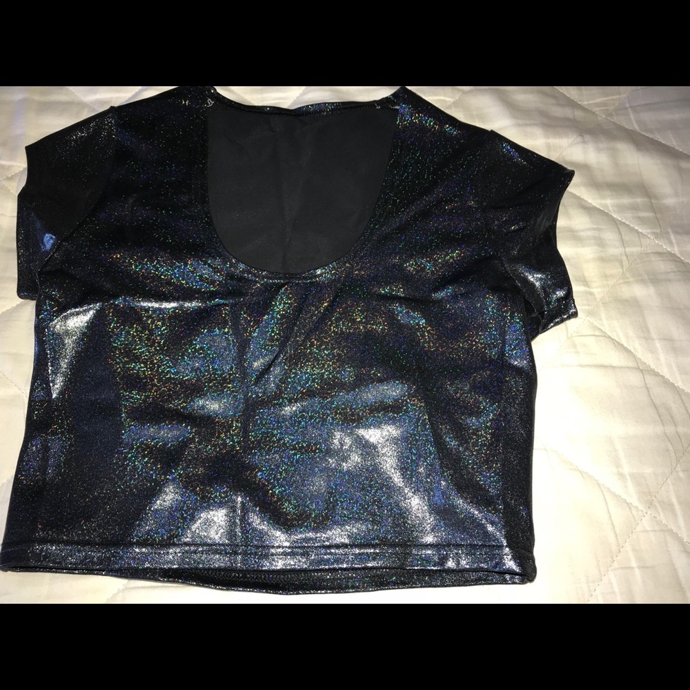 Cap sleeve holographic crop top